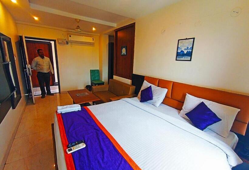 هتل Staymaker Balaji Gold Inn