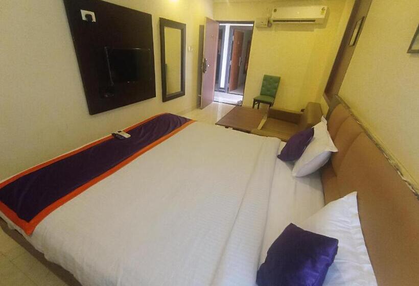هتل Staymaker Balaji Gold Inn