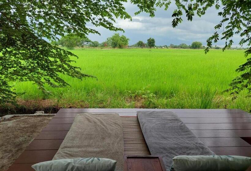 هتل Tung Na Pa Suan Farmstay