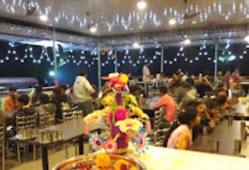 בית מלון כפרי Vrindavan Niwali