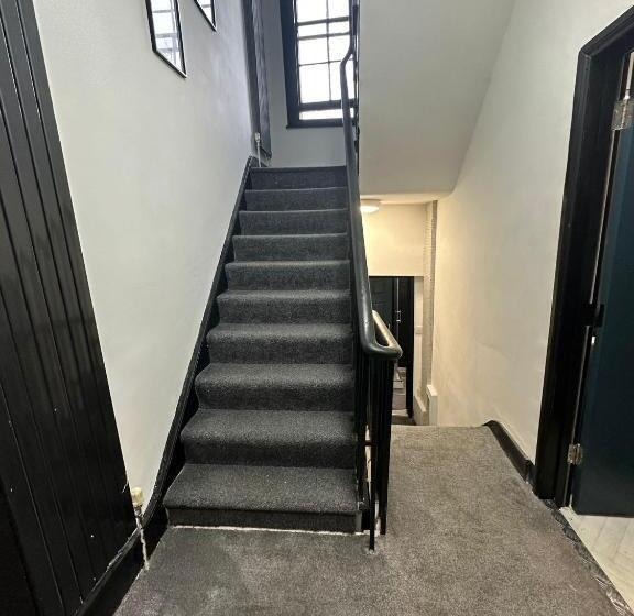 פנסיון 10 Minutes To Central London Vaux