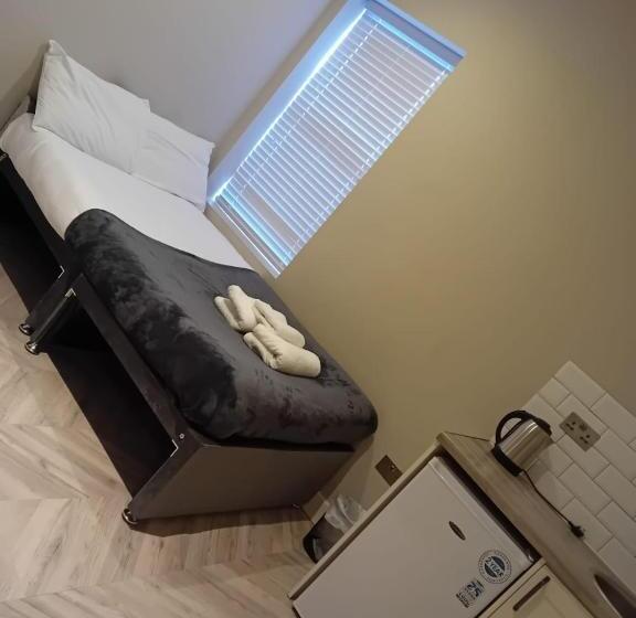 بنسيون Harrow Guest House   Cecil Ha3