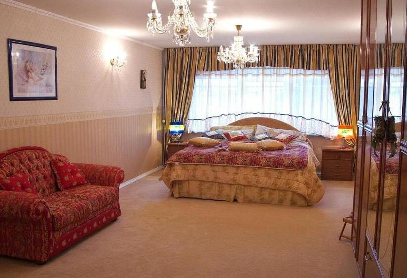 پانسیون Nataly Guest House
