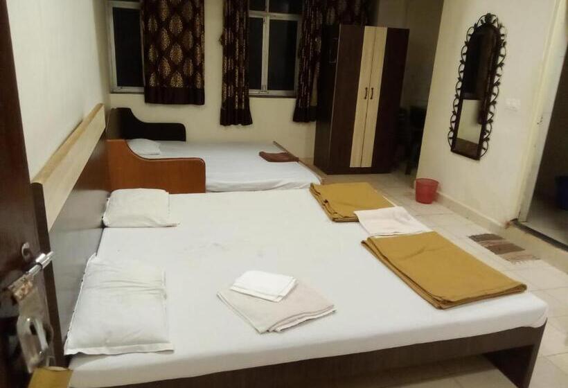 펜션 Sabs Alayam Colva Beach