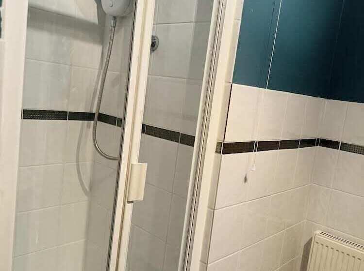 بنسيون Windsor Wine & Dine