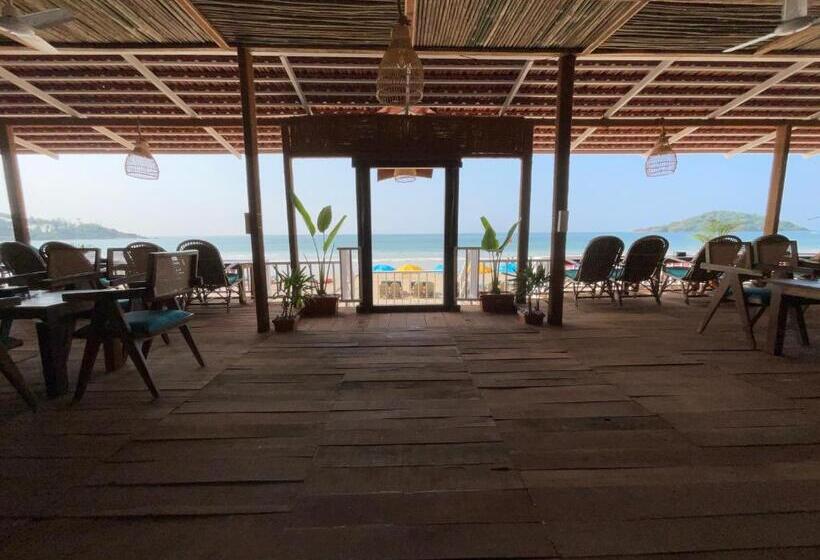 אתר נופש Mosh By The Shore