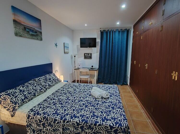 تختخواب و صبحانه Las Salinas House Private Rooms