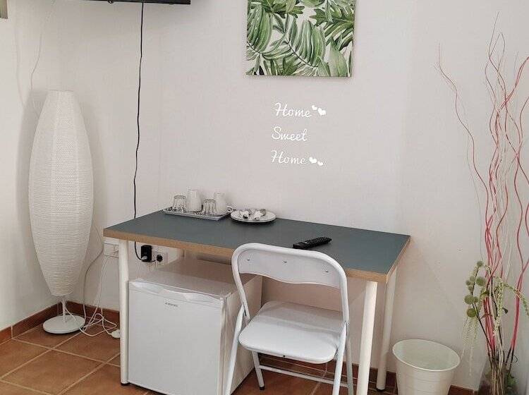 تختخواب و صبحانه Las Salinas House Private Rooms