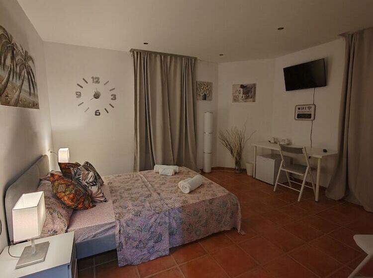 تختخواب و صبحانه Las Salinas House Private Rooms