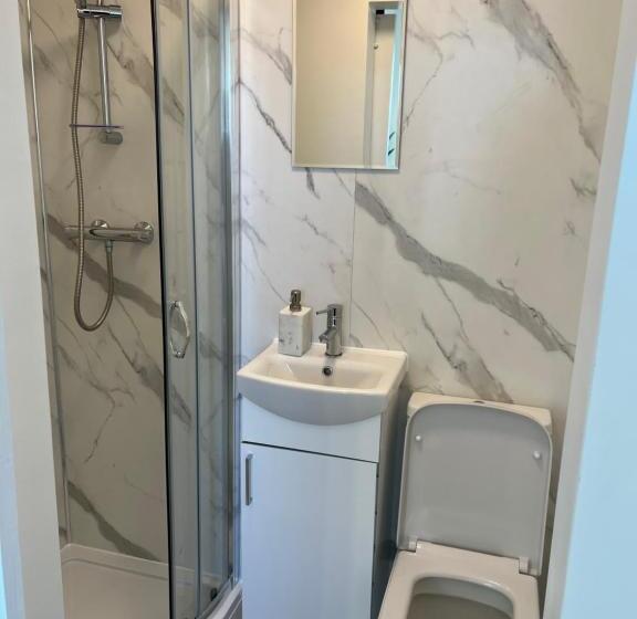 تختخواب و صبحانه Camden Bnb