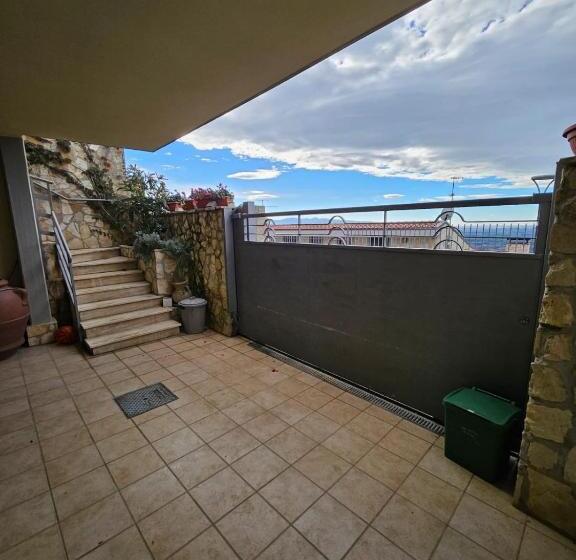 تختخواب و صبحانه Villa Roxana