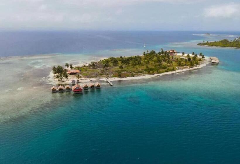Cabañas Sobre El Mar En Guna Yala