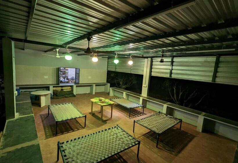 호텔 Mango Castle Eco Stay