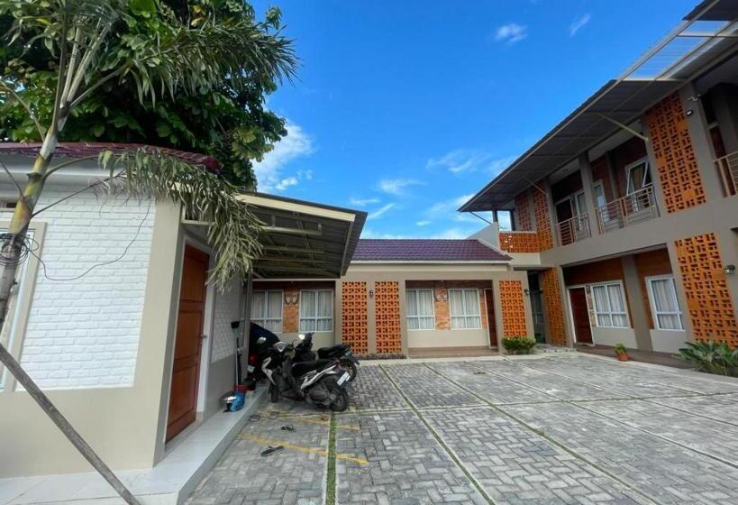 Отель Oyo 93341 Ananda Homestay Syariah