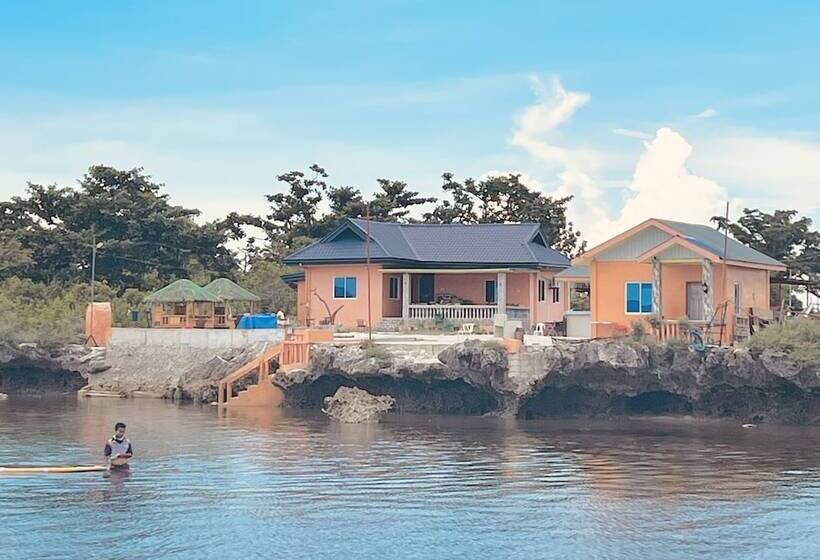 בית מלון כפרי Rainbow Beach Bar & Resort