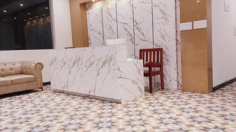 هتل Travelmore Rc Comforts