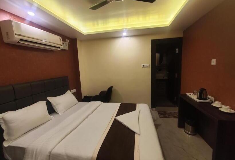 בית מלון כפרי Royal View Residency