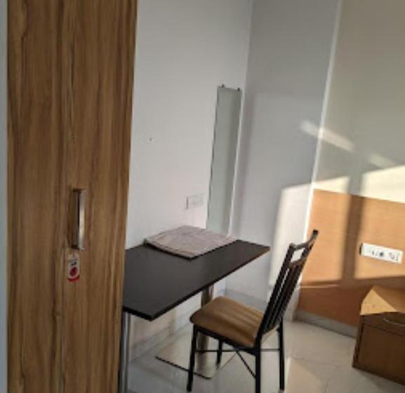 فندق Shalom Stay,ratnagiri