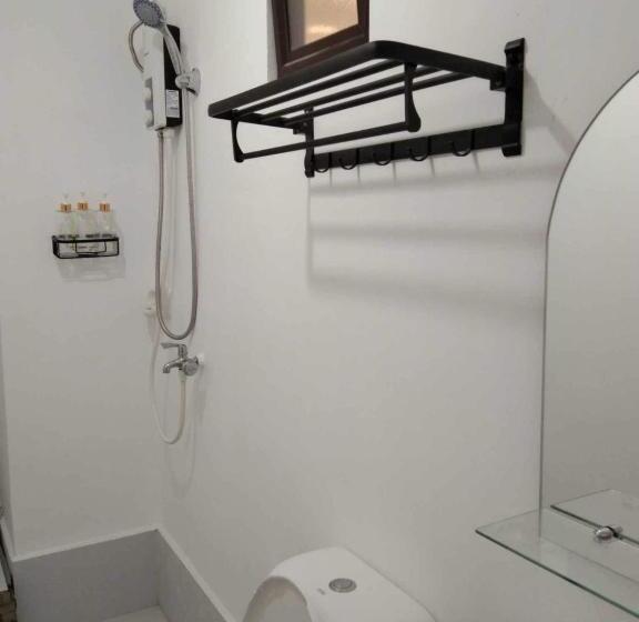 M&m Royal Oceancrest Mactan