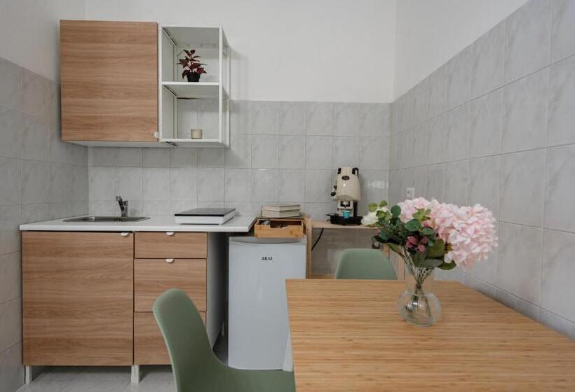 پانسیون Giufrania Suite