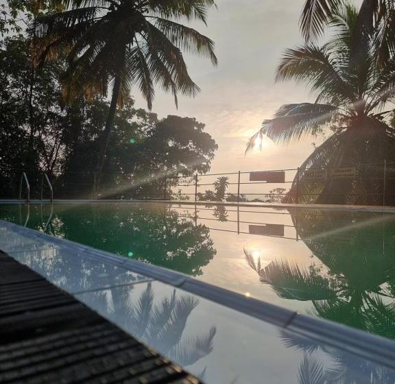 The Nature S Resort, Hanwella