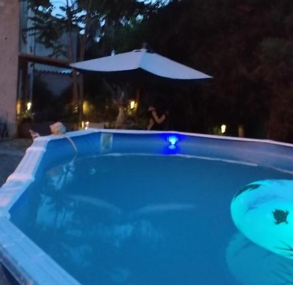 مبيت وإفطار Pitchoun