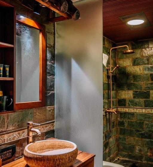 هتل 26life Yunnan Ethnic Creative Inn