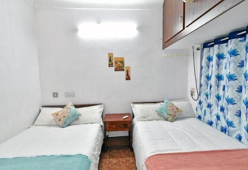 هتل Coral Home Stay