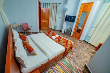 هتل Entuiga Cottages