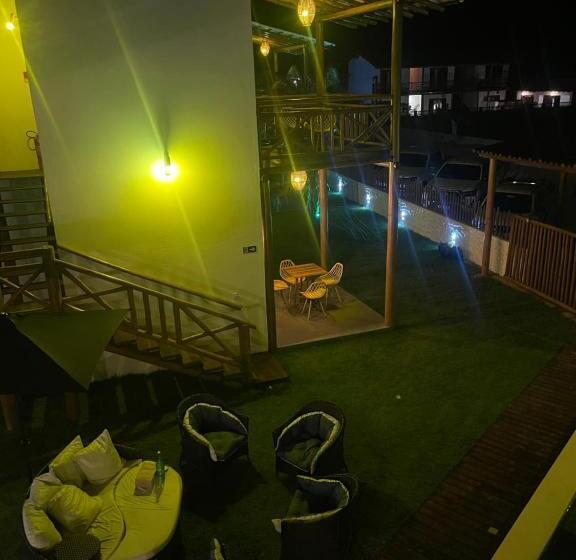 هتل Kanto Do Chico