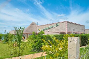 هتل Krim Holiday Resort