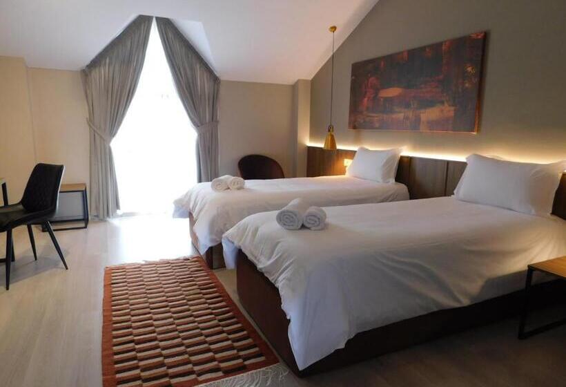 Mik Hotel Korce