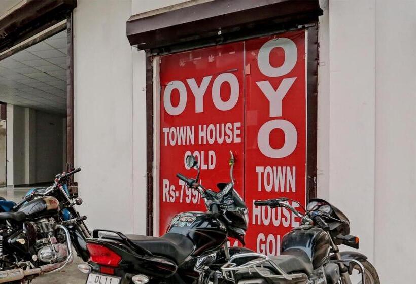 هتل Oyo Flagship Town House Gold
