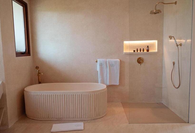 هتل Poco Poco Villas By Aayan