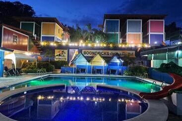 هتل Reddoorz @ Boondocks Cabins Resort
