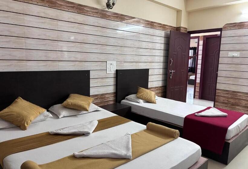 酒店 Yamuna Vihar Toursit Home