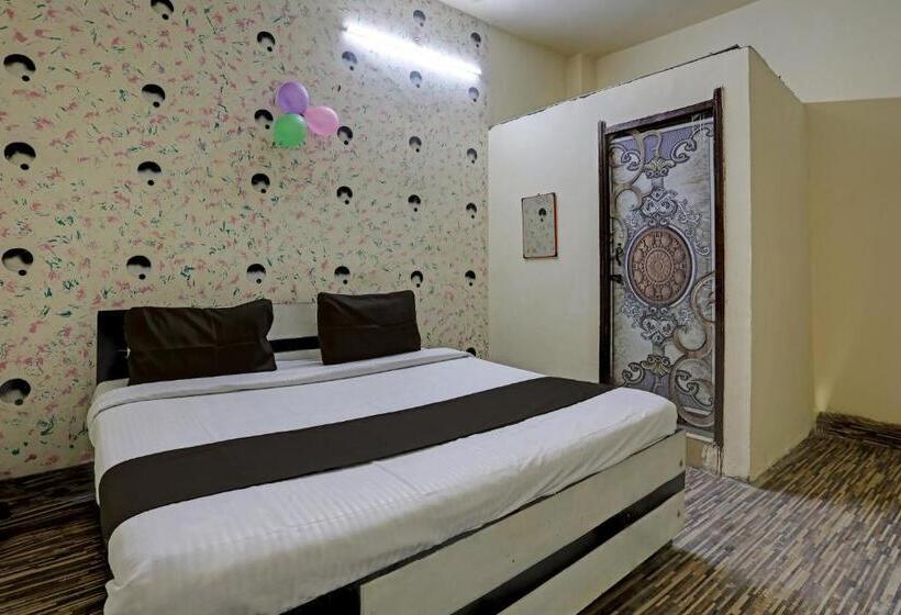 Oyo Hotel New Samrat