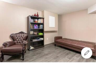 پانسیون Bella S Palace 2 Bedrooms Lower Level Unit In Town Home With Separate Entrance