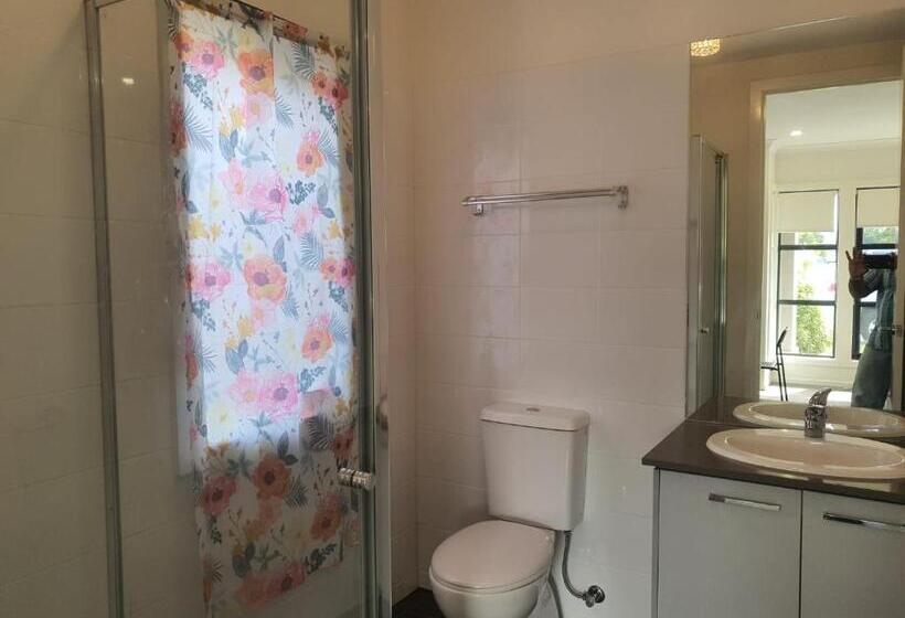 펜션 Happy Cozy Convenient 4br, Breezy, Near Mall, Park