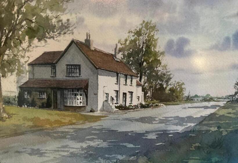 بنسيون Lucy Cross Guest House