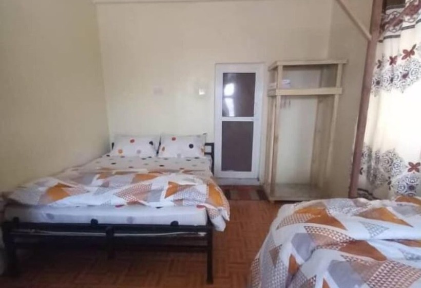 پانسیون Rafiki Apartment