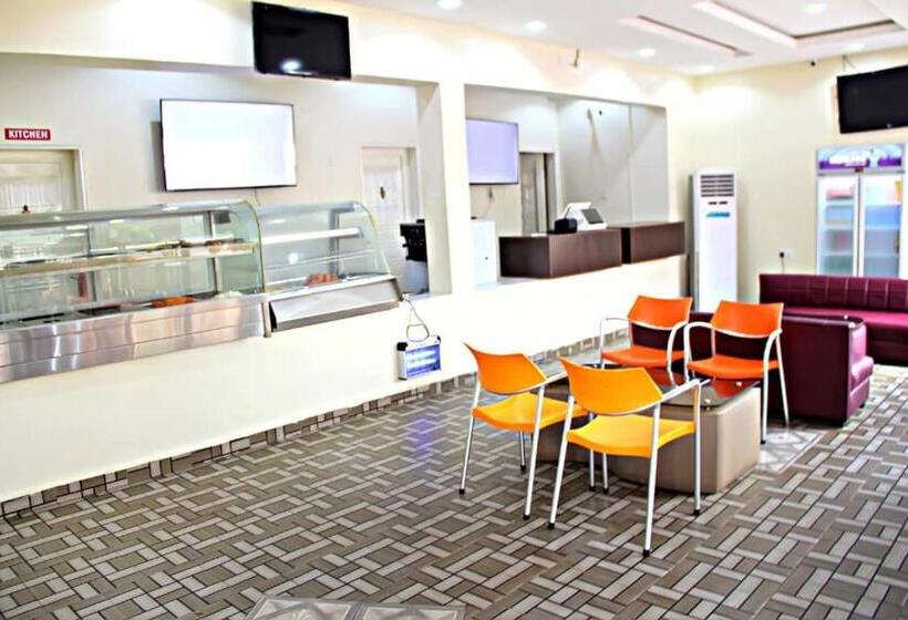 استراحتگاه Chirozz Hotels