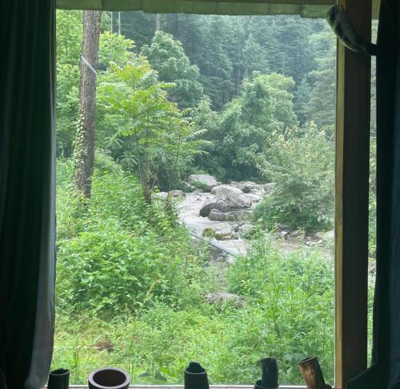 منتجع The Great Escape   A Jibhi Paradise