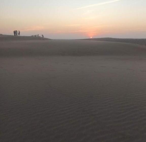 منتجع Rising Star Desert Camp