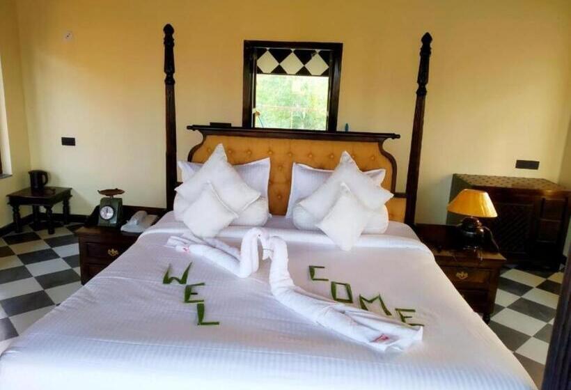 The Pench International, A Jungle Water Resort, Khawasa
