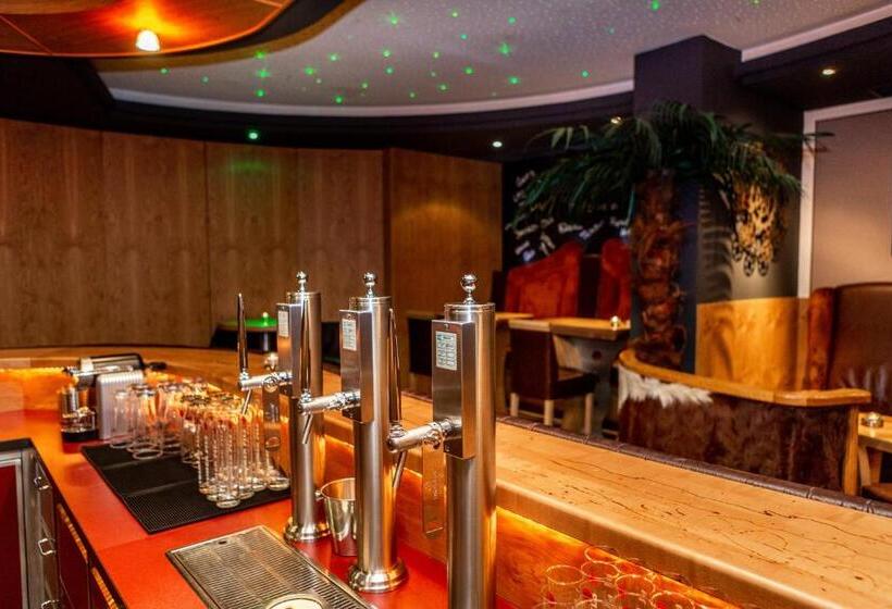 فندق Almhof Alpin Apartments & Spa