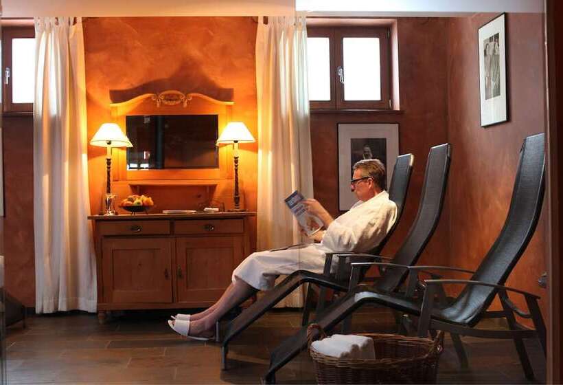 هتل Alpina Lech Natural Living