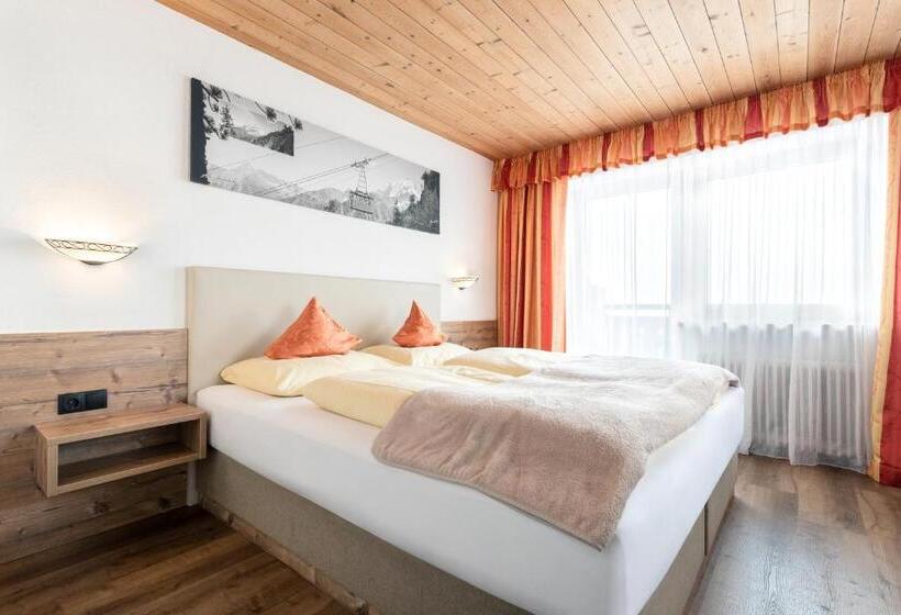 ホテル Gasthof Pension Berghof