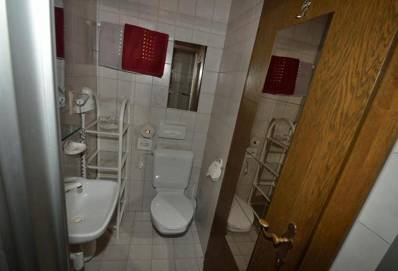 هتل Gästehaus Sissy