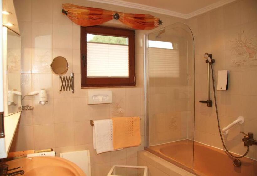 هتل Gästehaus Sissy
